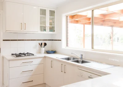 kitchen white and modern