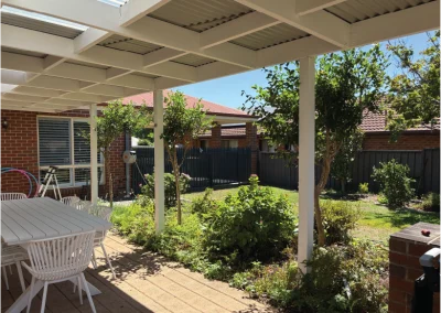 outdoor patio, BBQ and dining table